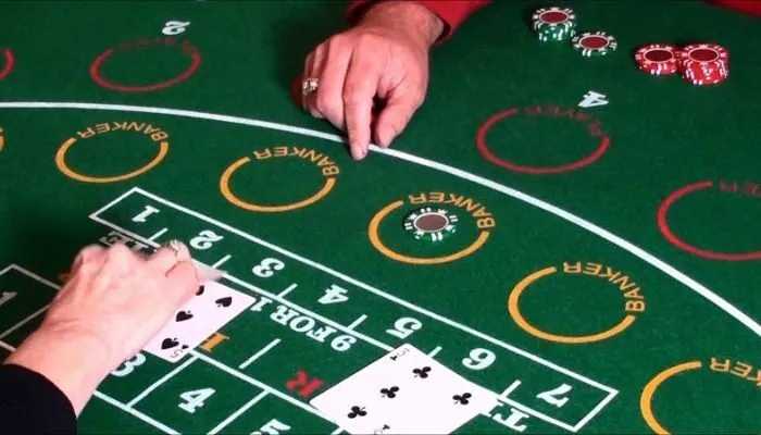  Luật rút bài thứ ba rất quan trọng trong Baccarat